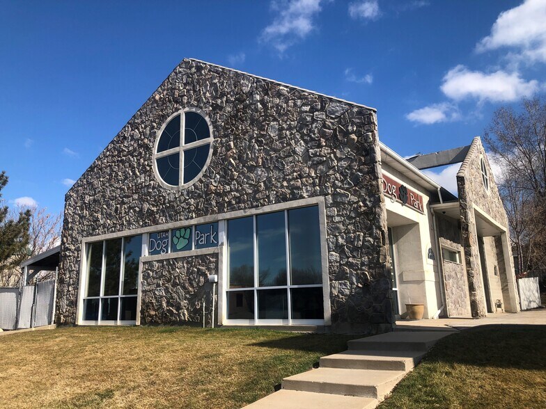 More Photos Of 596 W 1500 S, Woods Cross Freestanding For Sale