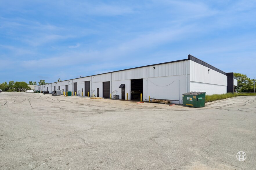 More Photos Of 3250 N Post Rd, Indianapolis Unknown For Lease