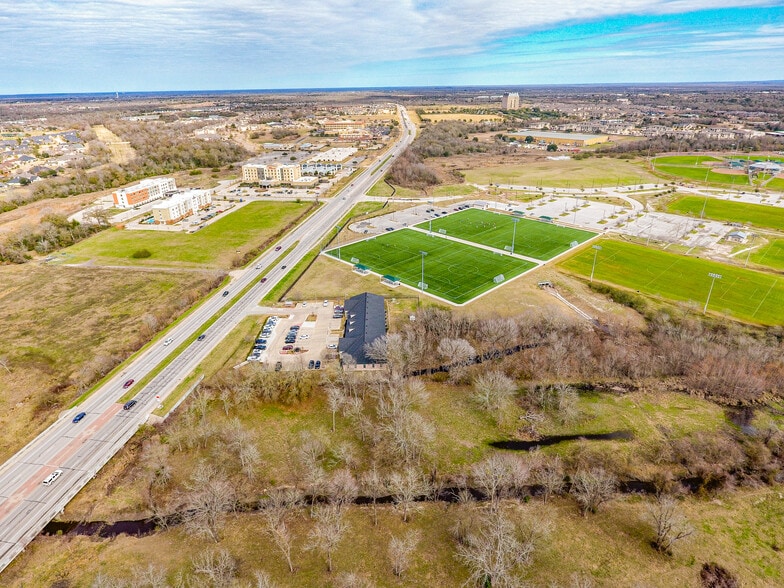 More Photos Of 3030 University Dr E, College Station Medical For Lease