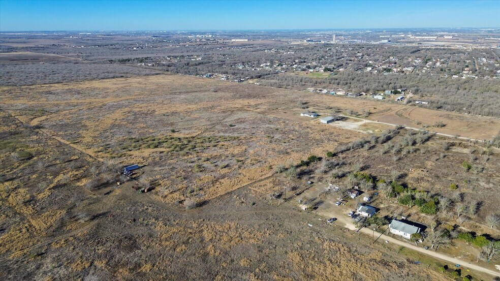 More Photos Of 15501 Jacobson Rd, Del Valle Land For Lease