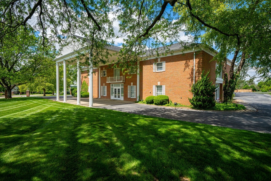 More Photos Of 2990 Bethel Rd, Columbus Funeral Home For Sale