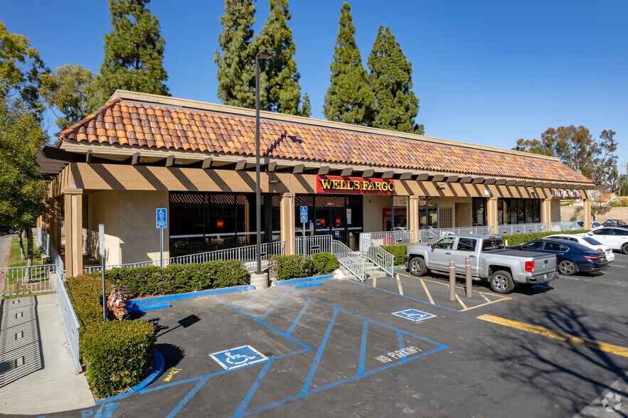 More Photos Of 330-352 N Lemon Ave, Walnut Unknown For Lease