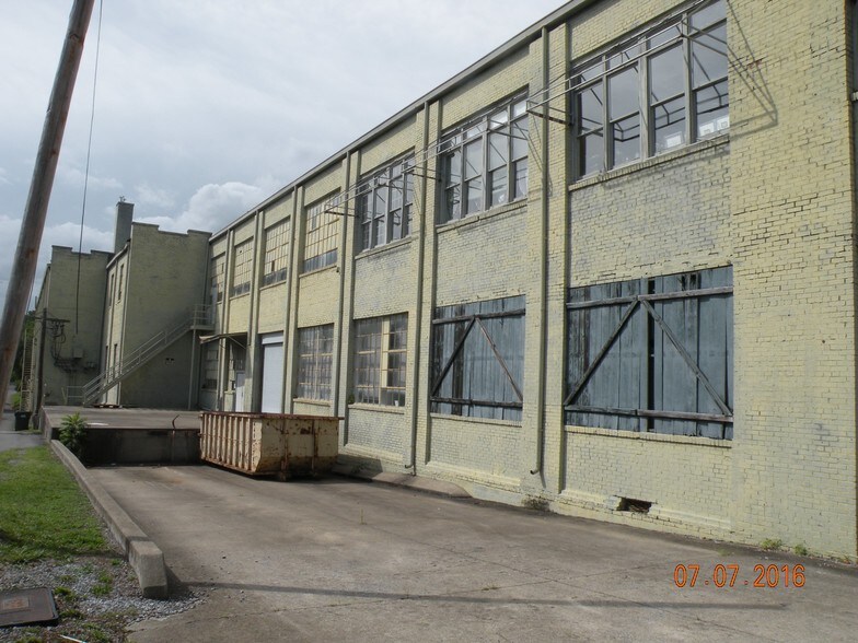 More Photos Of 100 S Mulberry St, Dickson Coworking Space