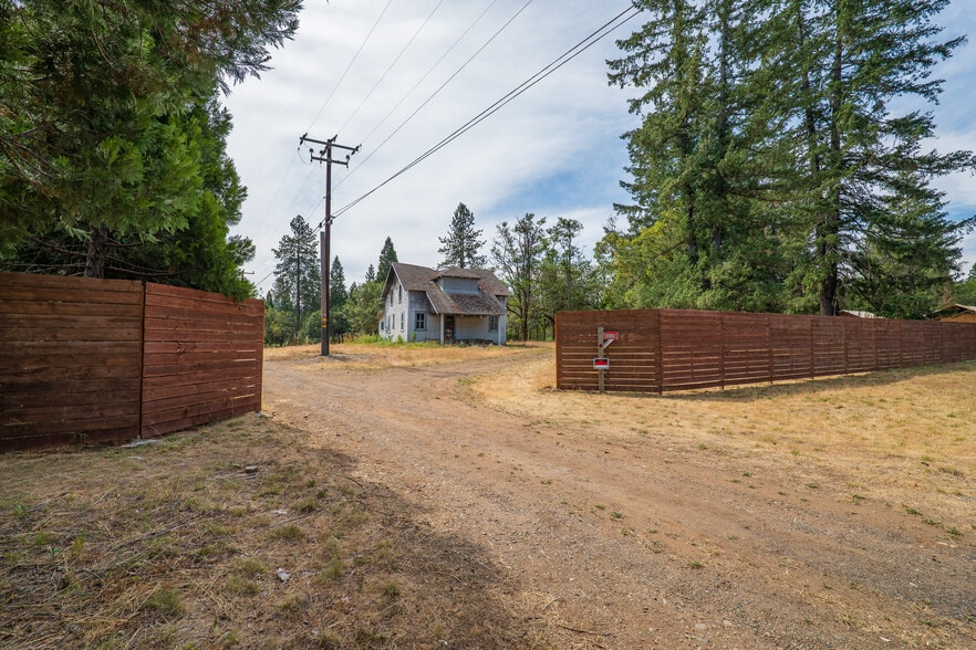 More Photos Of 33105 Redwood Hwy, Cave Junction Land For Sale