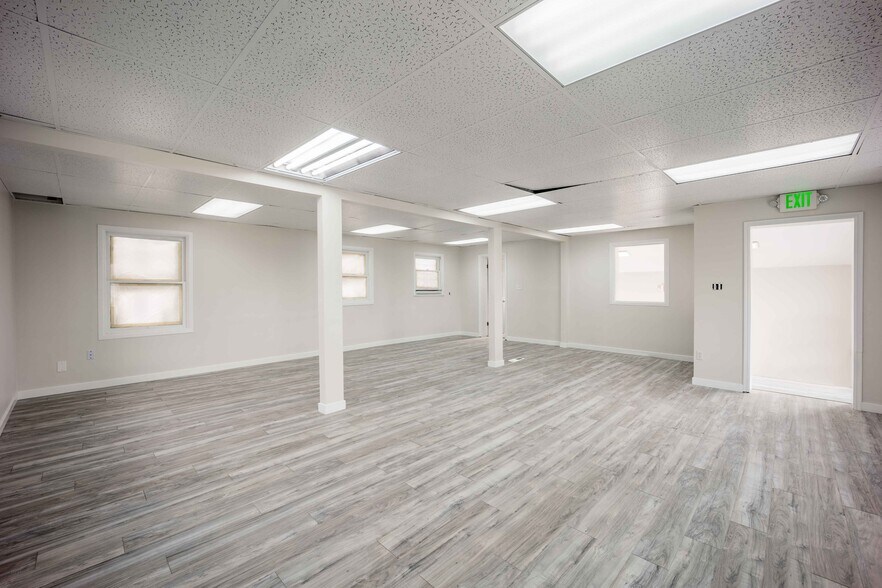 More Photos Of 3841 S Highland Dr, Salt Lake City Freestanding For Sale