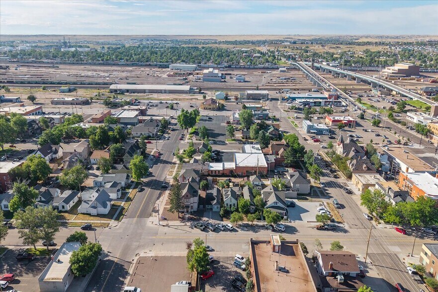More Photos Of 310 E 17th St, Cheyenne Flex For Sale