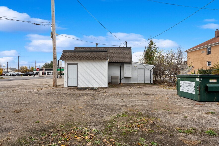 More Photos Of 136-138 N Broad St, Fairborn Storefront Retail Office For Sale