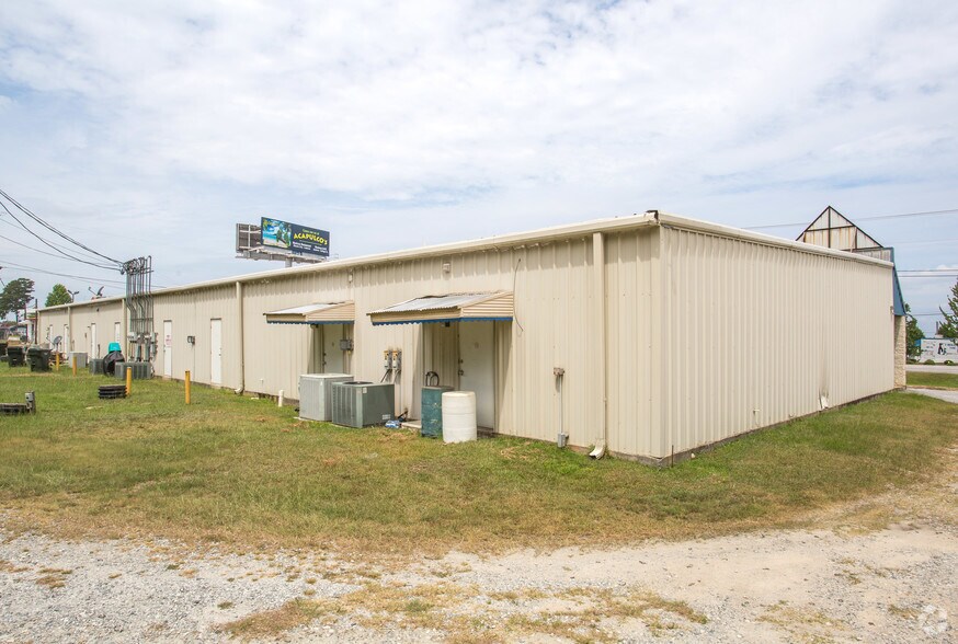 More Photos Of 3909 US Highway 80 W, Phenix City General Retail For Lease