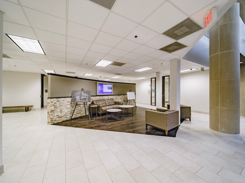 More Photos Of 4701 Old Shepard Pl, Plano Medical For Lease