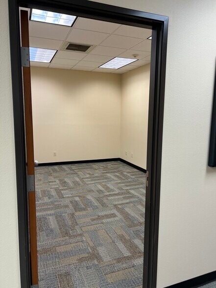 More Photos Of 415 N Roosevelt St, Kennewick Office For Lease