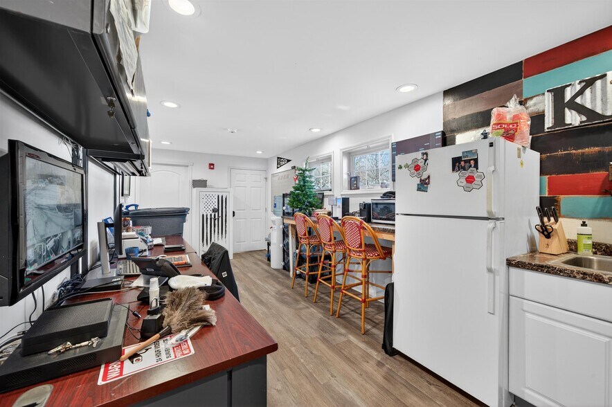 More Photos Of 531 Route 32, Highland Mills Office For Sale