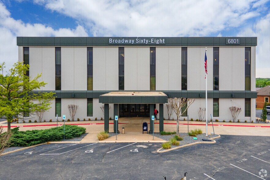 More Photos Of 6801 Broadway Ext, Oklahoma City Office For Lease