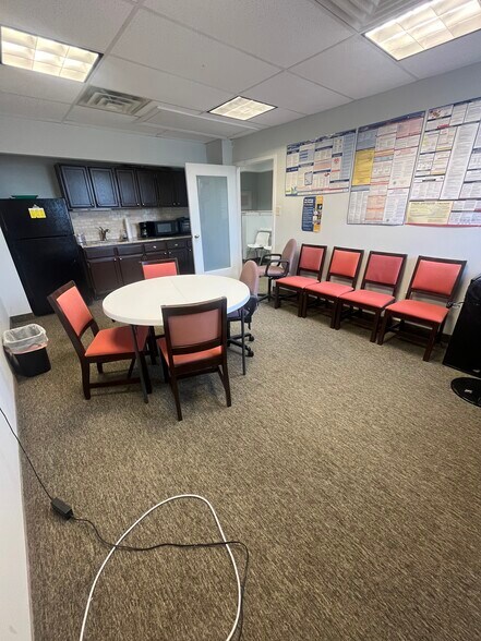 More Photos Of 1831 Forest Dr, Annapolis Medical For Sale