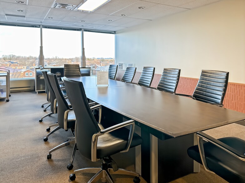 More Photos Of 2 County Court Blvd, Brampton Coworking Space