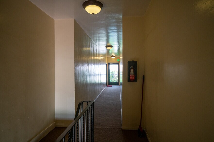More Photos Of 1035-1039 Lime Ave, Long Beach Apartments For Sale