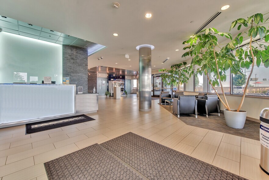 More Photos Of 28333 Telegraph Rd, Southfield Office For Sale