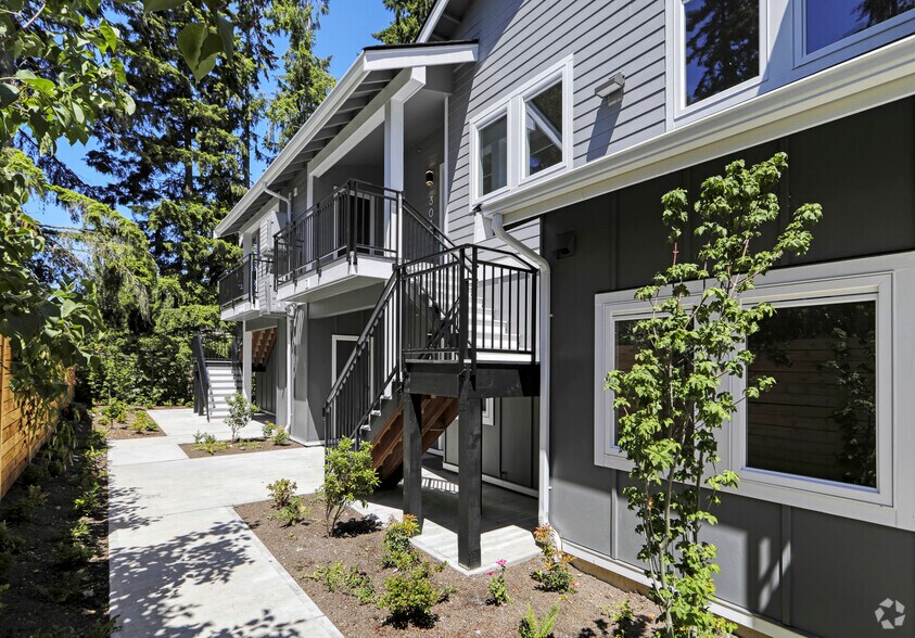 More Photos Of 8509 244th St, Edmonds Apartments For Sale