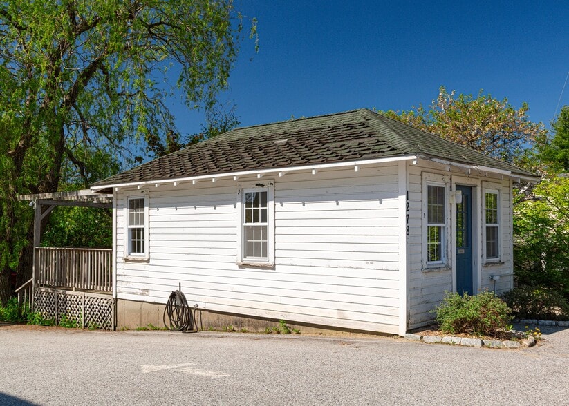 More Photos Of 1276 Surry Rd, Surry Freestanding For Sale