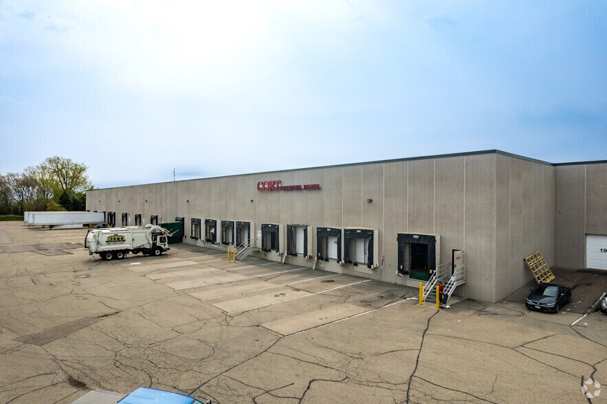 More Photos Of 1279 Trapp Rd, Eagan Warehouse For Lease