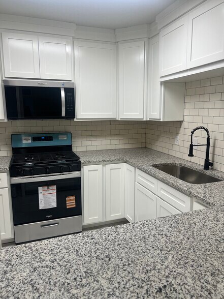 More Photos Of 7531 Wilcox Dr, El Paso Healthcare For Sale