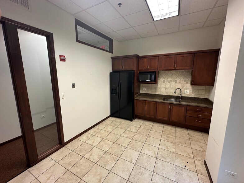 More Photos Of 28367 Davis Pky, Warrenville Office For Sale