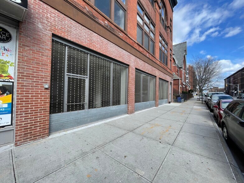 More Photos Of 405-407 Gates Ave, Brooklyn Loft Creative Space For Lease