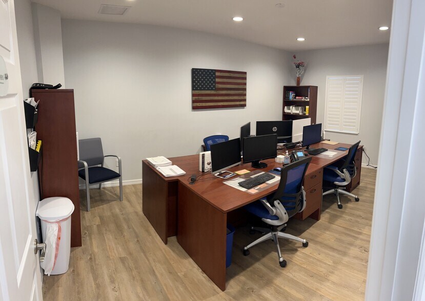 More Photos Of 1104 Kyle Wood Ln, Brandon Medical For Sale