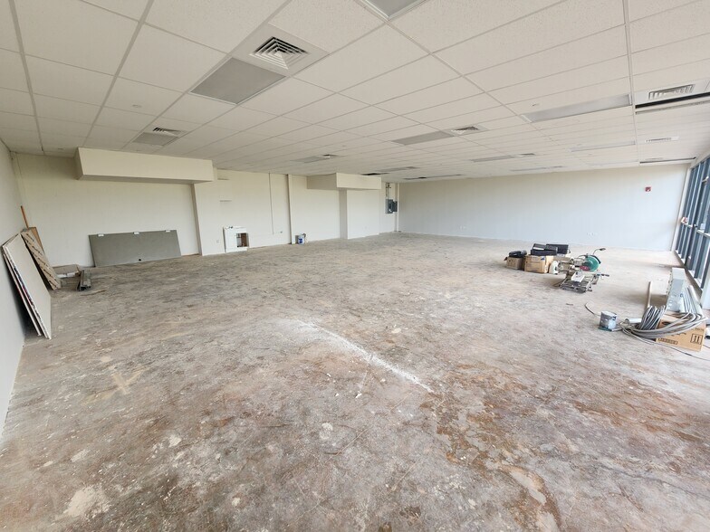 More Photos Of 94-1144 Ka Uka Blvd, Waipahu General Retail For Lease