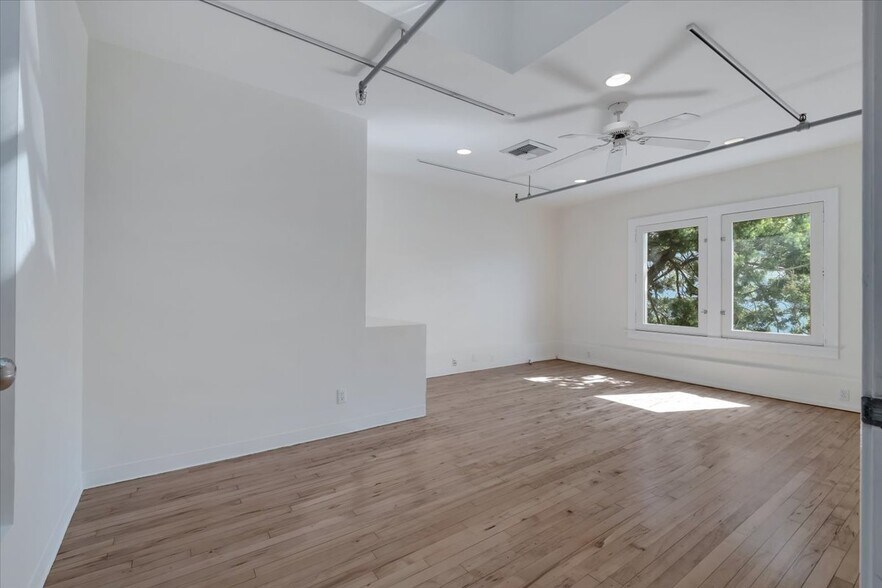 More Photos Of 2525 Main St, Santa Monica Office For Lease