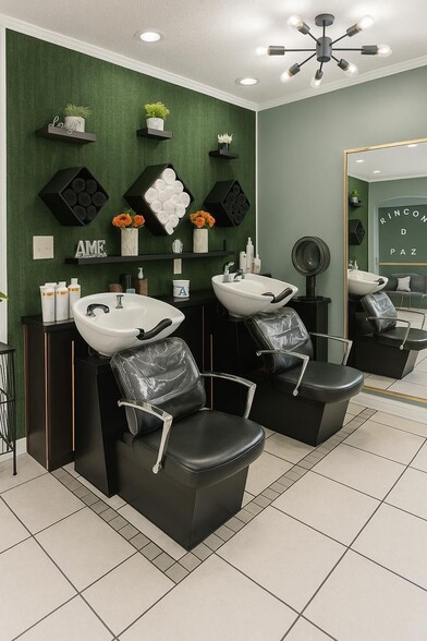 Primary Photo Of 2095 E Irlo Bronson Memorial Hwy, Kissimmee Hotel For Lease