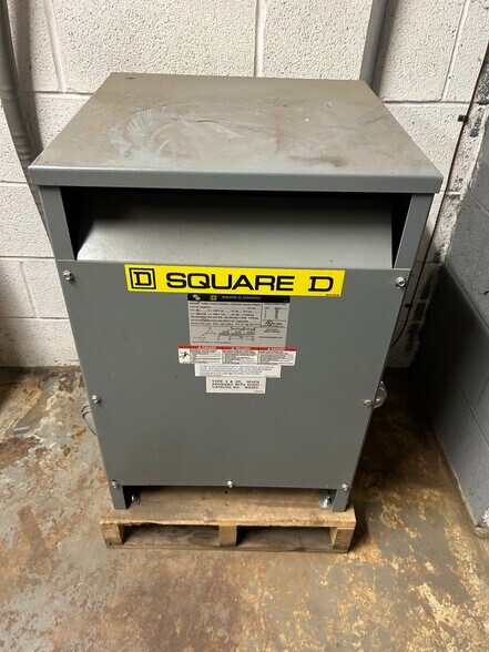 More Photos Of 2001 Market St, Ashland Manufacturing For Lease