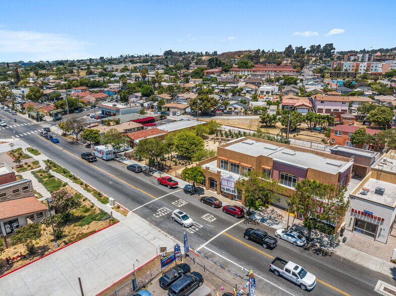 More Photos Of 165 W San Ysidro Blvd, San Ysidro General Retail For Lease