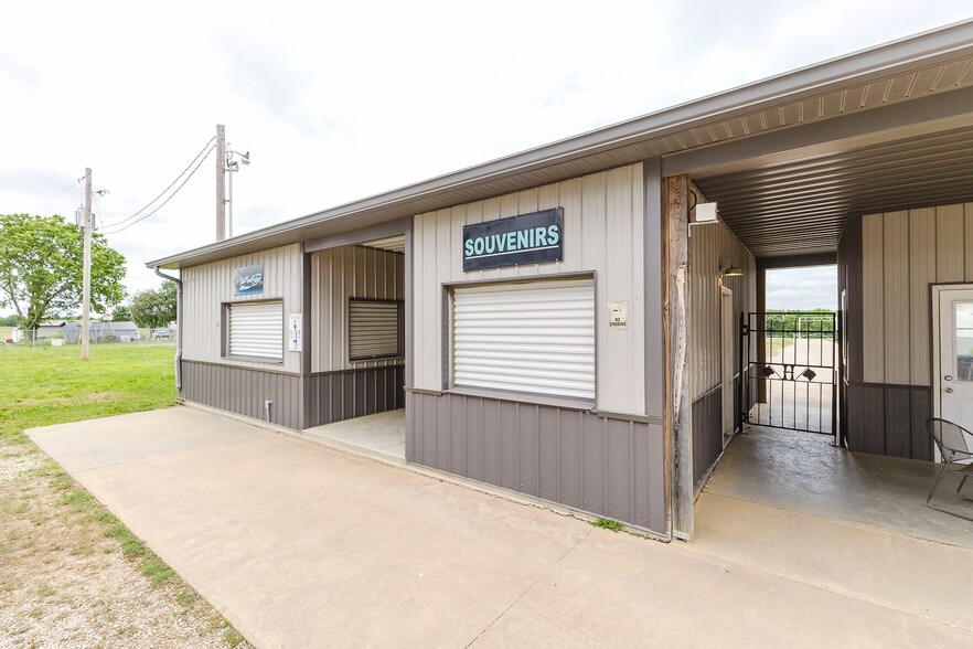 More Photos Of 1663 Georgia Rd, Humboldt Specialty For Sale