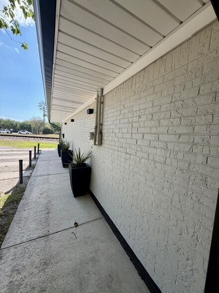 More Photos Of 4300-4304 Plymouth St, Jacksonville Unknown For Lease