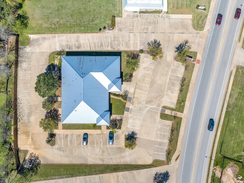 More Photos Of 3308 Longmire Dr, College Station Office For Lease