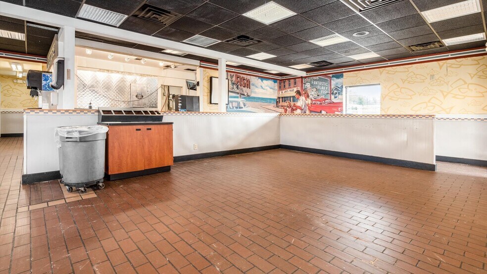 More Photos Of 1821 E Wheeling Ave, Cambridge Fast Food For Lease
