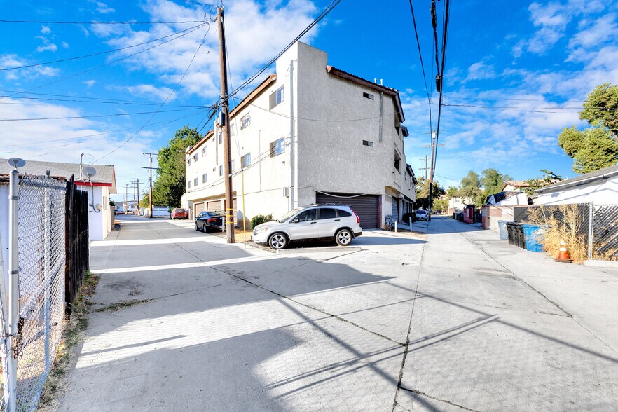 More Photos Of 2121 El Paseo, Alhambra Apartments For Sale