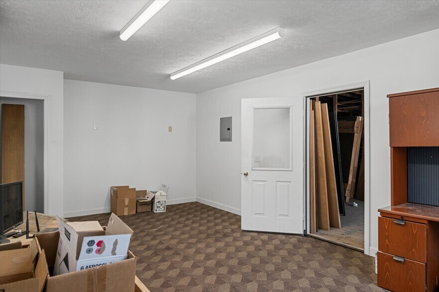 More Photos Of 309 Main St, Emlenton General Retail For Sale