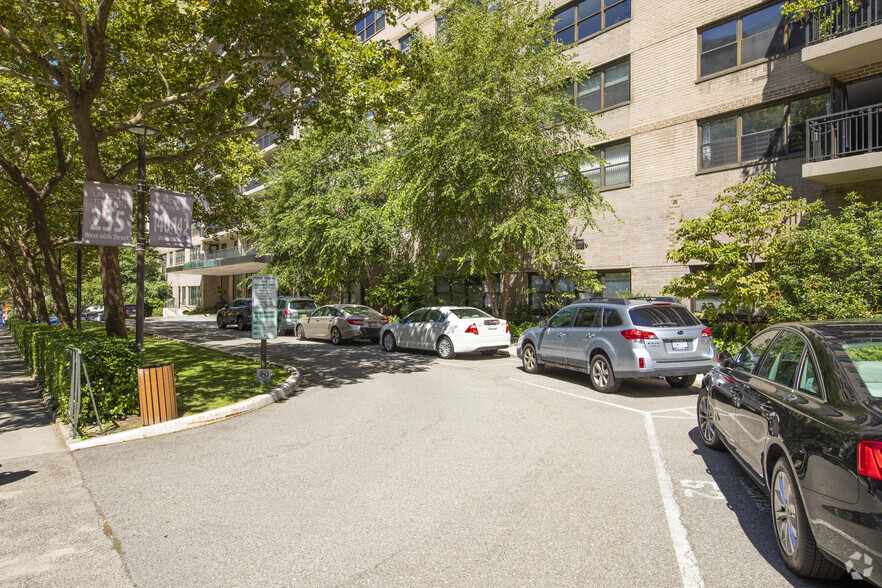 More Photos Of 140 West End Ave, New York Apartments For Sale