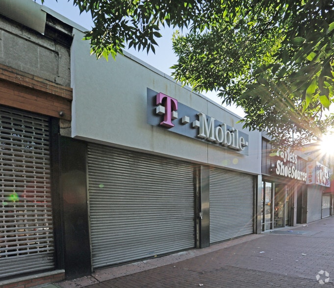 More Photos Of 14705 Jamaica Ave, Jamaica Storefront For Lease