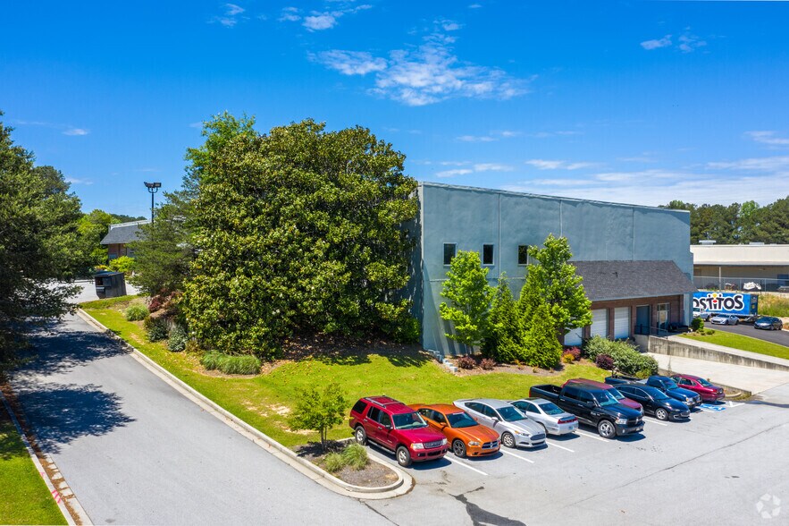 More Photos Of 7295-7403 Graham Rd, Fairburn Distribution For Lease