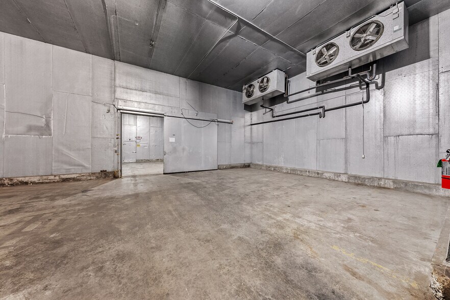 More Photos Of 619 S Fir St, Medford Refrigeration Cold Storage For Sale