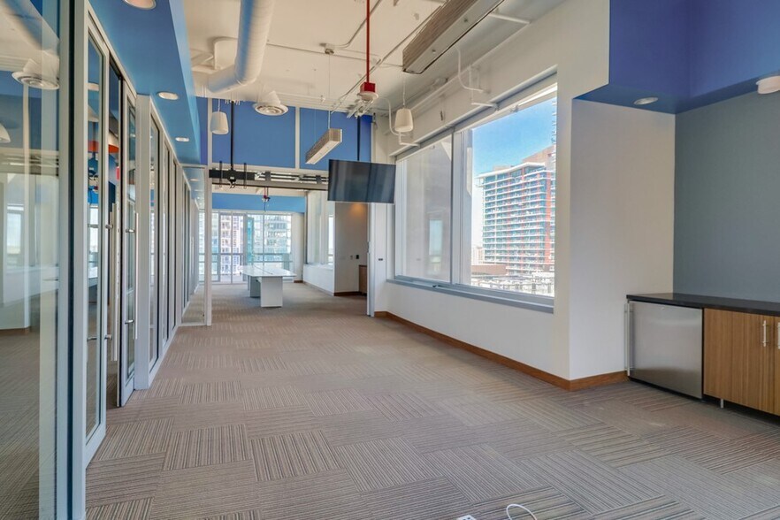 More Photos Of 1350 Columbia St, San Diego Loft Creative Space For Sale