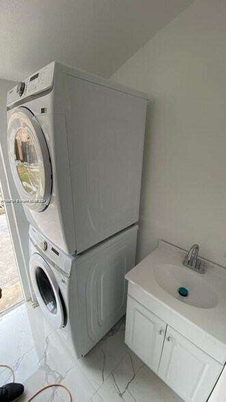 More Photos Of 729 SW 3rd St, Miami Apartments For Sale