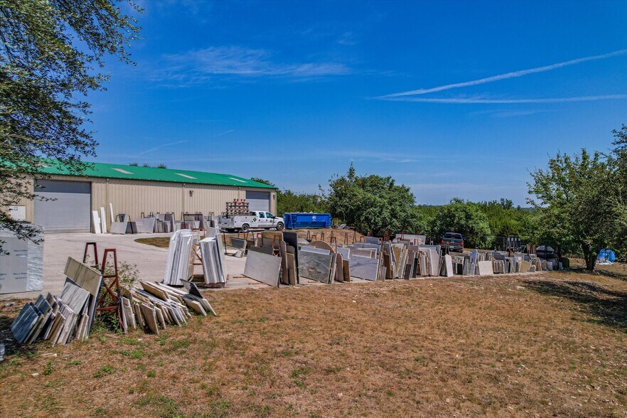 More Photos Of 22108 Odell Fairway Trl, Spicewood Industrial For Sale