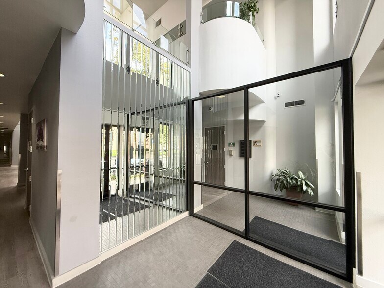 More Photos Of 1510 J St, Sacramento Office For Lease