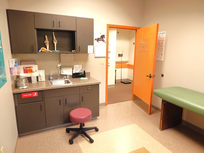 More Photos Of 277 Medical Loop, Roseburg Medical For Lease