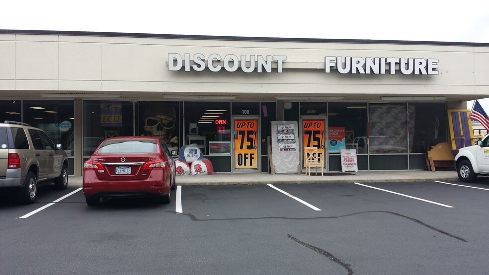 More Photos Of 2803 Evans St, Greenville General Retail For Lease