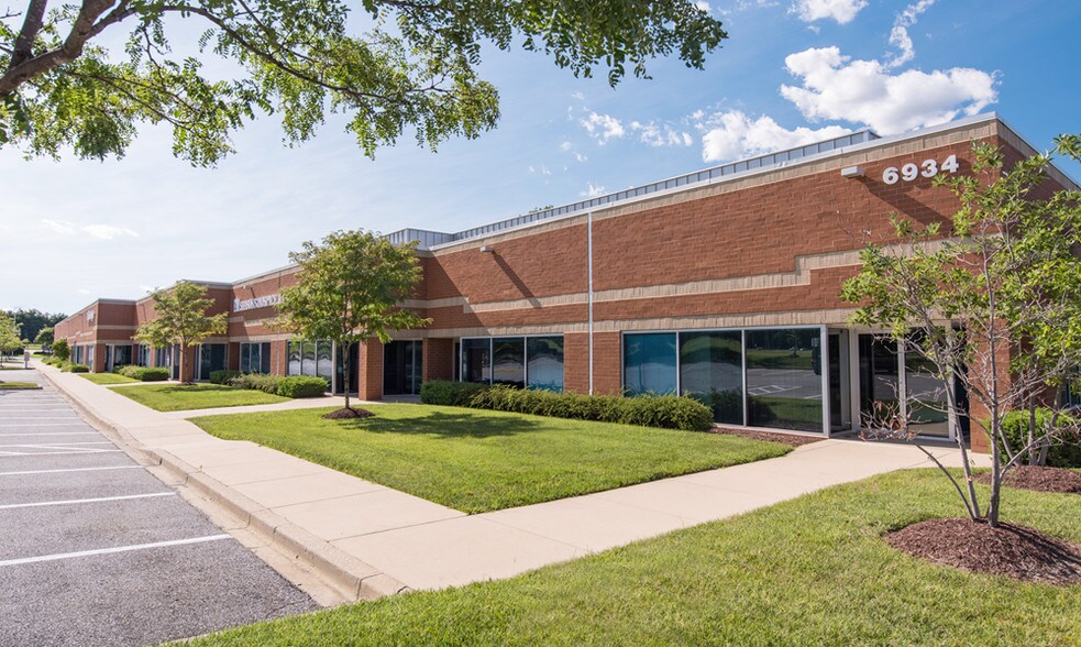 More Photos Of 910 Cromwell Park Dr, Glen Burnie Unknown For Lease