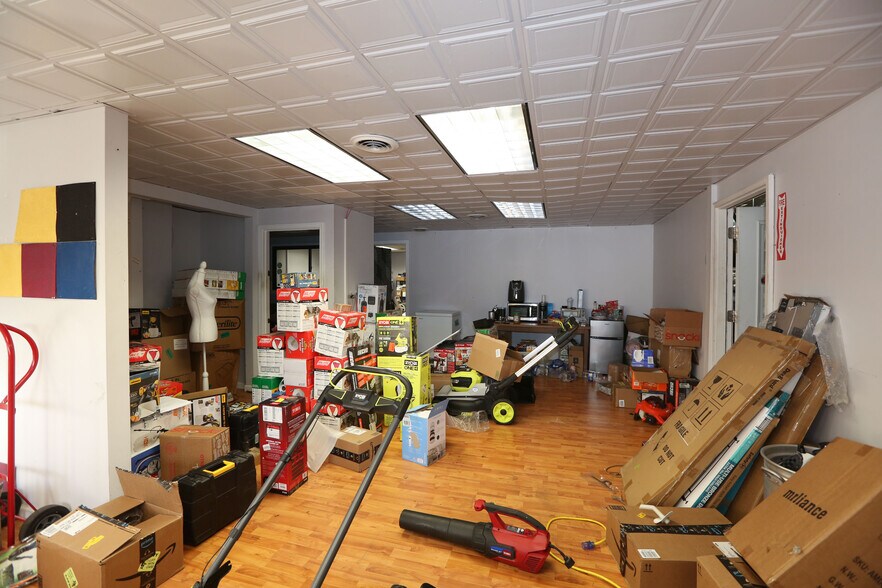 More Photos Of 620 South Ave, Rochester Light Manufacturing For Sale